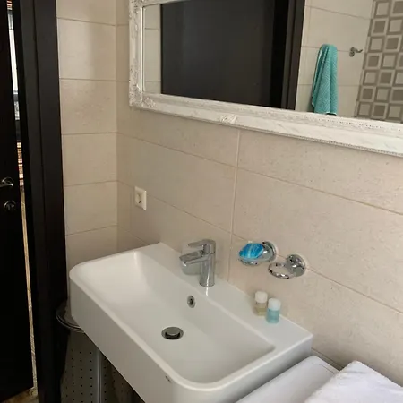Krisjana Valdemara 40 Apartment